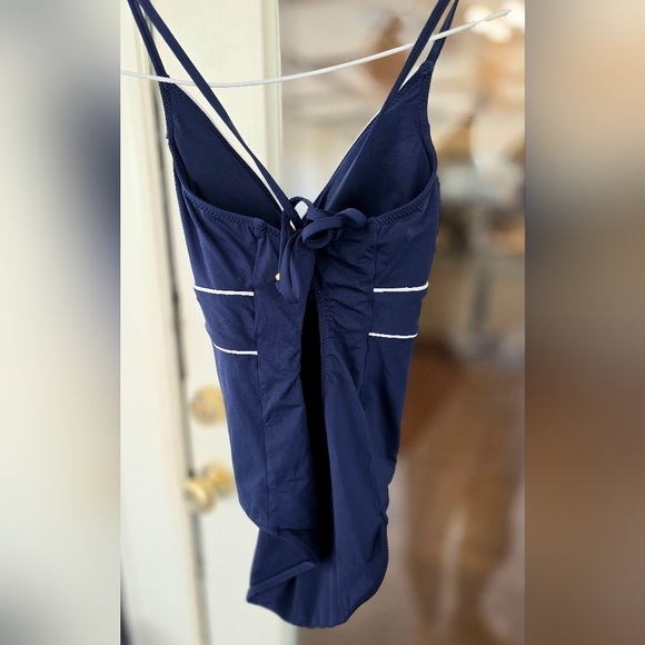 Vineyard Vines Blue Swim Swimsuit One Piece Beach Vacation Cruise Summer Small - Picture 2 of 5